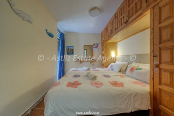 2 Bed  Flat / Apartment for Sale, Los Gigantes, Santiago Del Teide, Tenerife - AZ-1919