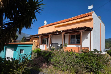 2 Bed  Villa/House for Sale, Tacande, El Paso, La Palma - LP-E852