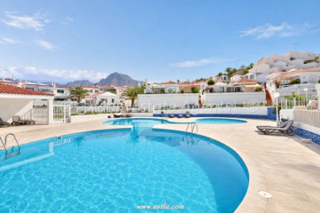 1 Bed  Flat / Apartment for Sale, Costa Adeje, Santa Cruz De Tenerife, Tenerife - AZ-1920