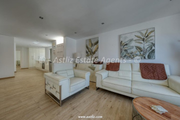 3 Bed  Flat / Apartment for Sale, Acantilados De Los Gigantes, Santiago Del Teide, Tenerife - AZ-1923