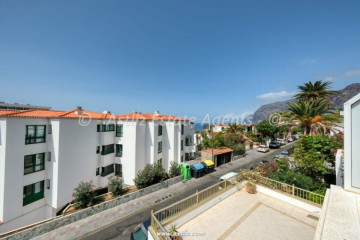 3 Bed  Flat / Apartment for Sale, Acantilados De Los Gigantes, Santiago Del Teide, Tenerife - AZ-1923