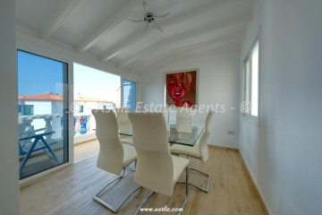 3 Bed  Flat / Apartment for Sale, Acantilados De Los Gigantes, Santiago Del Teide, Tenerife - AZ-1923