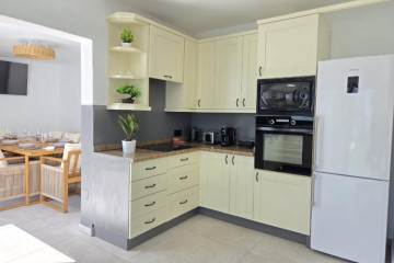 4 Bed  Villa/House for Sale, Playa Blanca, Lanzarote - LA-PB094