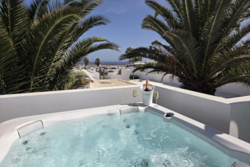 4 Bed  Villa/House for Sale, Playa Blanca, Lanzarote - LA-PB094