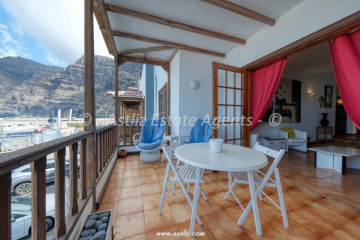 2 Bed  Flat / Apartment for Sale, Acantilados De Los Gigantes, Santiago Del Teide, Tenerife - AZ-1924