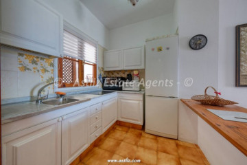 2 Bed  Flat / Apartment for Sale, Acantilados De Los Gigantes, Santiago Del Teide, Tenerife - AZ-1924