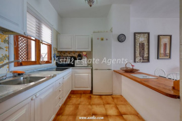2 Bed  Flat / Apartment for Sale, Acantilados De Los Gigantes, Santiago Del Teide, Tenerife - AZ-1924