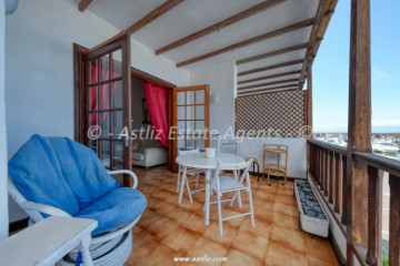 2 Bed  Flat / Apartment for Sale, Acantilados De Los Gigantes, Santiago Del Teide, Tenerife - AZ-1924