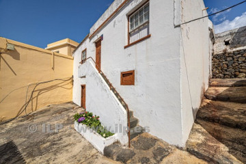 4 Bed  Villa/House for Sale, In the urban area, El Paso, La Palma - LP-E853