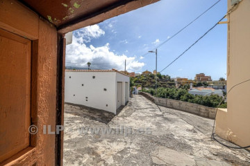 4 Bed  Villa/House for Sale, In the urban area, El Paso, La Palma - LP-E853