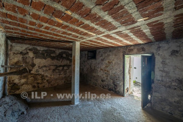 4 Bed  Villa/House for Sale, In the urban area, El Paso, La Palma - LP-E853