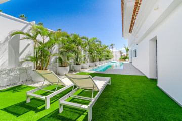 3 Bed  Villa/House for Sale, San Eugenio Alto, Tenerife - NP-04516