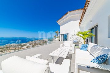 3 Bed  Villa/House for Sale, San Eugenio Alto, Tenerife - NP-04516