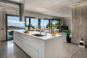 4 Bed  Villa/House for Sale, Playa Paraiso, Tenerife - NP-04508