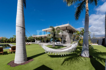 4 Bed  Villa/House for Sale, Playa Paraiso, Tenerife - NP-04508