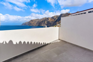 2 Bed  Flat / Apartment for Sale, Puerto de Santiago, Santiago del Teide, Tenerife - MP-AP0954-2
