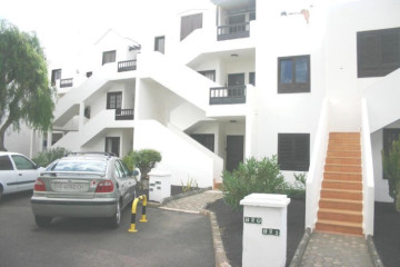 1 Bed  Flat / Apartment for Sale, Costa Teguise, Lanzarote - LA-LA2035