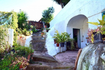  Villa/House for Sale, Las Palmas, Moya-Santa Maria de Guia, Gran Canaria - DI-9247
