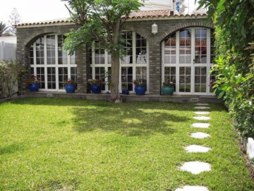 2 Bed  Villa/House to Rent, Las Palmas, Playa del Inglés, Gran Canaria - DI-10323