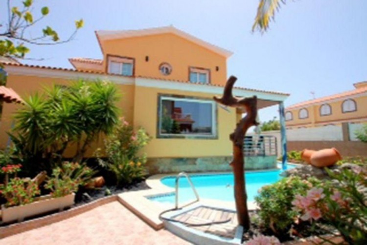 3 Bed  Villa/House for Sale, Las Palmas, Sonnenland, Gran Canaria - DI-6533 2